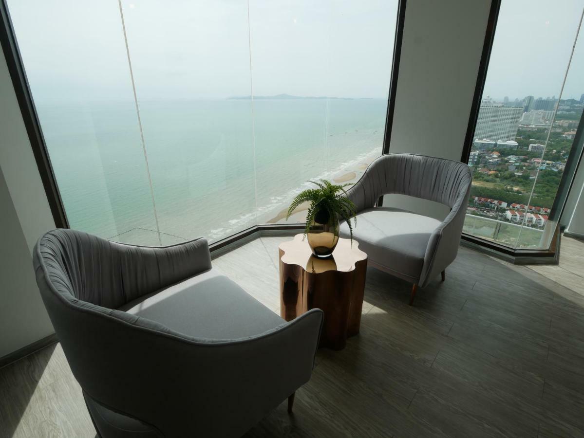 Aeras - The Ultimate Beachfront Experience Jomtien Beach Buitenkant foto