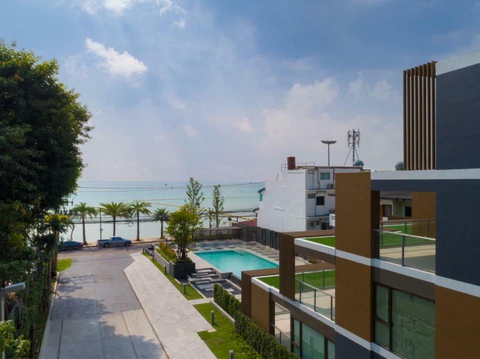 Aeras - The Ultimate Beachfront Experience Jomtien Beach Buitenkant foto